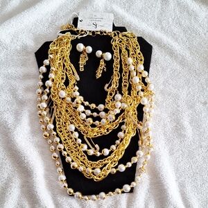 Sassy Jones Gold and Pearl Necklace Set